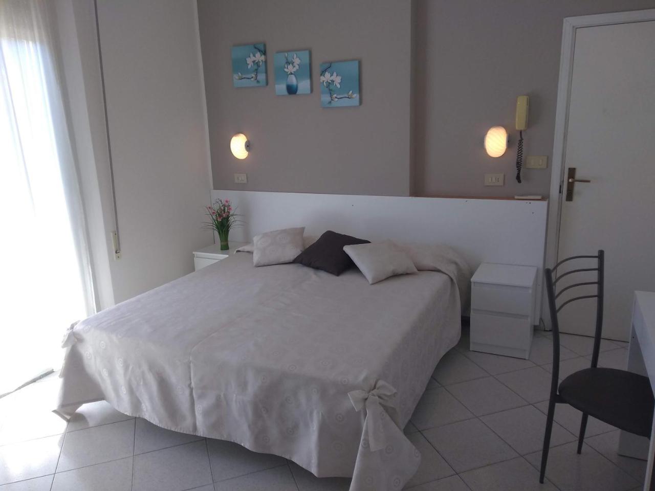 Hotel La Bella Vita Rimini Exteriér fotografie
