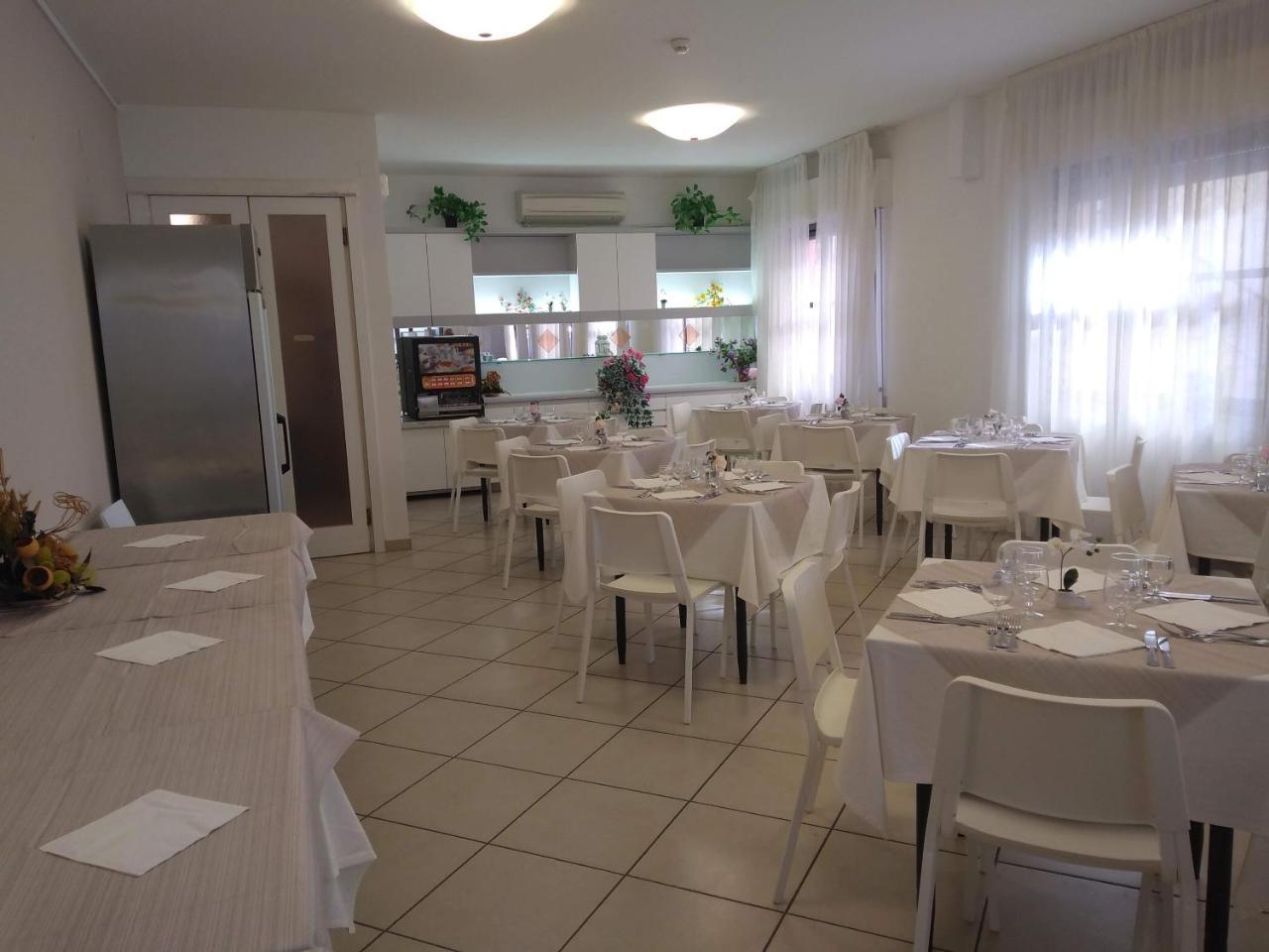 Hotel La Bella Vita Rimini Exteriér fotografie