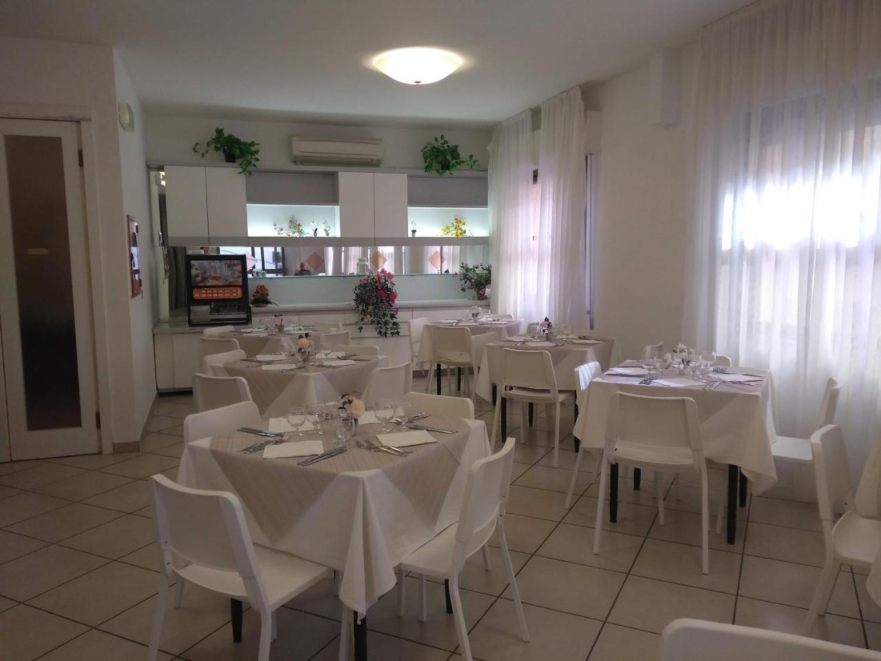 Hotel La Bella Vita Rimini Exteriér fotografie